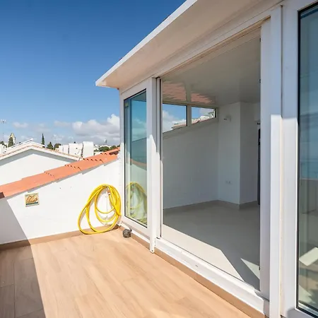 Frente Al Mar Διαμέρισμα Σίτζες