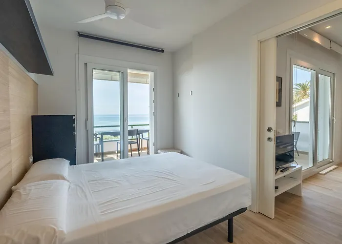 Frente Al Mar Сиджес